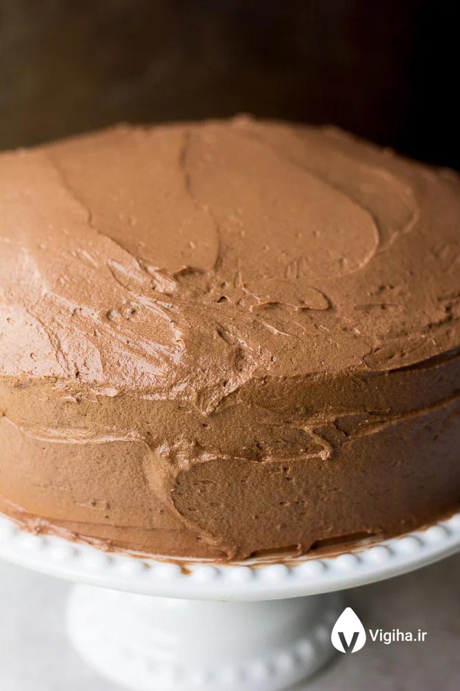 طرز تهیه کیک شکلاتی با خامه شکلاتی وگان1