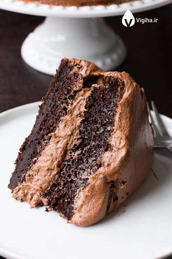 طرز تهیه کیک شکلاتی با خامه شکلاتی وگان2